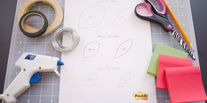 Materiales para rosas de papel en espiral
